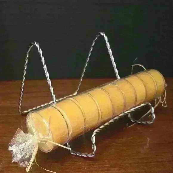 Set of  9 hand crafted 100% beeswax tea lights - Picture 4 of 4